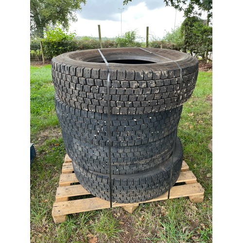 2306 - 4 Lorry tyres 295/80R22.5