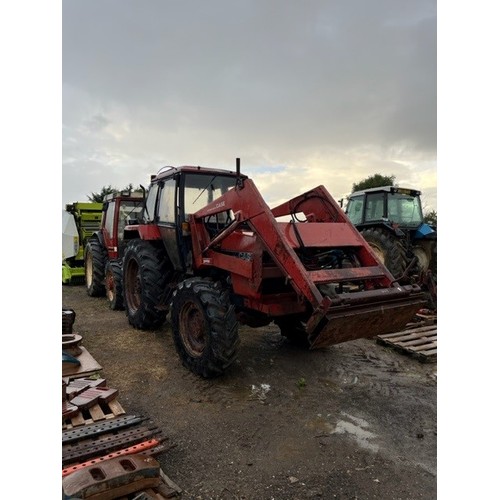 443 - Case 1494 tractor. c/w Loader. Runs and drives.
4wd. Reg: C148 ETT. Part of V5