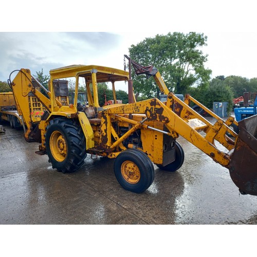 398 - Massey Ferguson 50 Loader with back actor. Runs