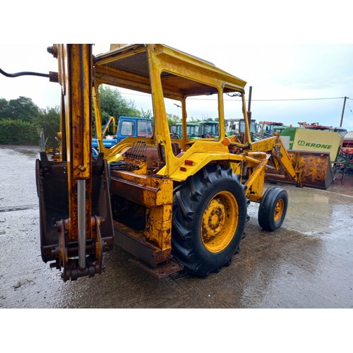 398 - Massey Ferguson 50 Loader with back actor. Runs