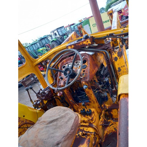 398 - Massey Ferguson 50 Loader with back actor. Runs