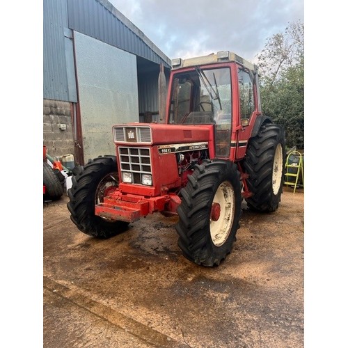 437 - International 956XL Tractor. Runs. Reg FDV 12Y. V5