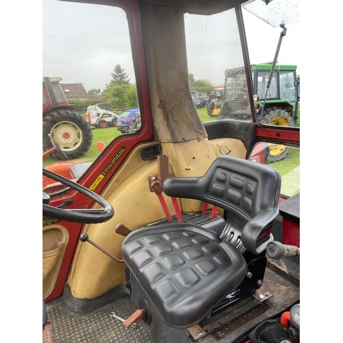 440 - International 885XL tractor. Runs. Reg B464 DTH