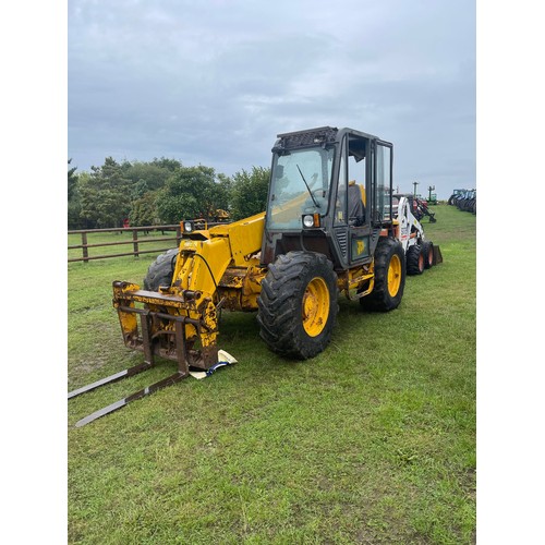 434 - JCB 525-58 Farm Special loader. 7981 hours recorded. Runs.  Reg J422 TAJ. V5