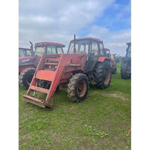 443 - Case 1494 tractor. c/w Loader. Runs and drives.
4wd. Reg: C148 ETT. Part of V5