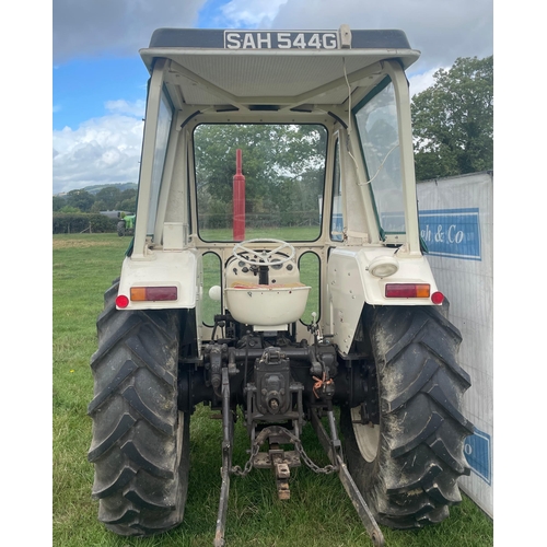 122 - David Brown selectamatic 990 tractor. Runs & drives, showing 2978 hours, fitted with rare livedrive ... 