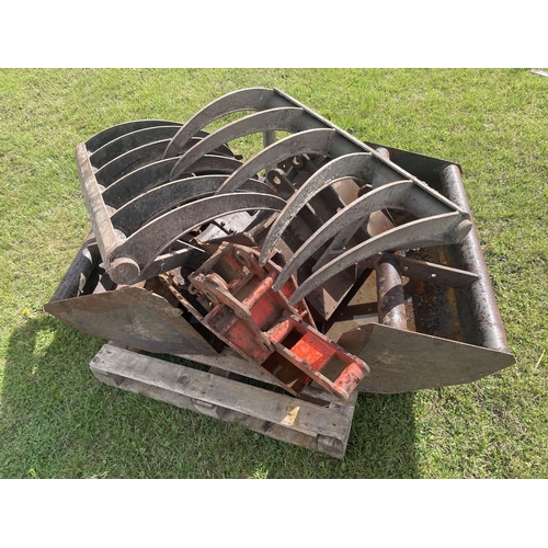 95 - David Brown type ADD-1 back actor with subframe brackets, buckets, s/n 10522