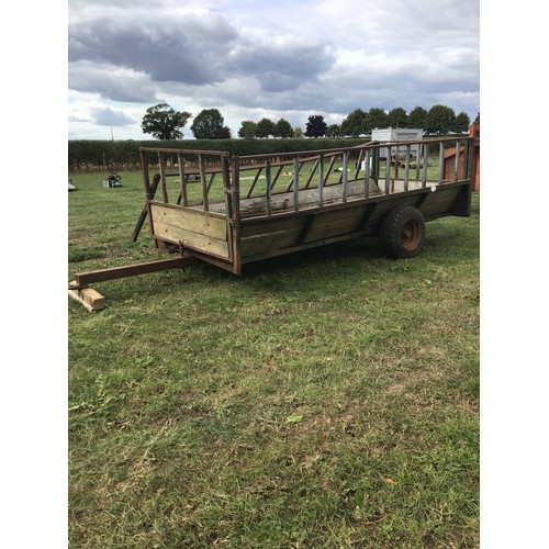 82 - Cattle feed trailer