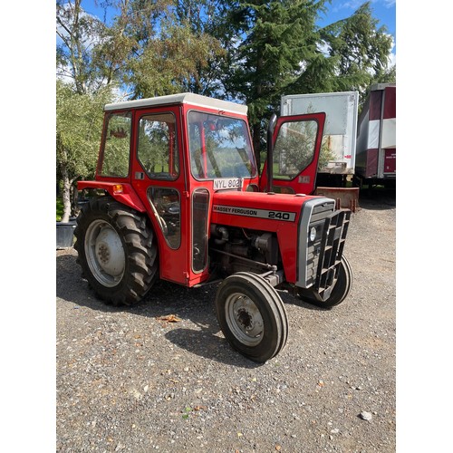 802 - Massey Ferguson 240 tractor 1982. Pre-production model with factory fitted turbo. 3933 hours. New ty... 