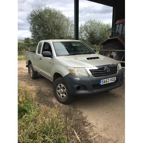 123 - Toyota Hilux work cab pickup, 140,000 miles, MOT Feb 23. Reg. DA63 VGE