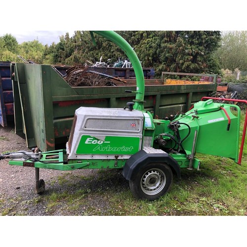 896 - Arborist chipper in working order. Done 97hours from new