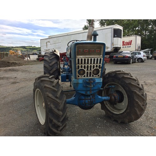 799 - Ford 5000 4X4 tractor, runs. said to be original. Runs but hole in Fuel tank
