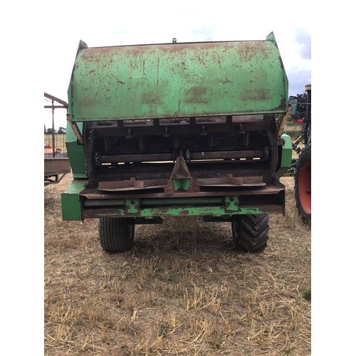 133 - BT Rear discharge muck spreader