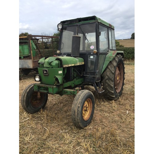 135 - John Deere 1630 tractor, runs & drives, but needs restoration. Reg XVJ 535T