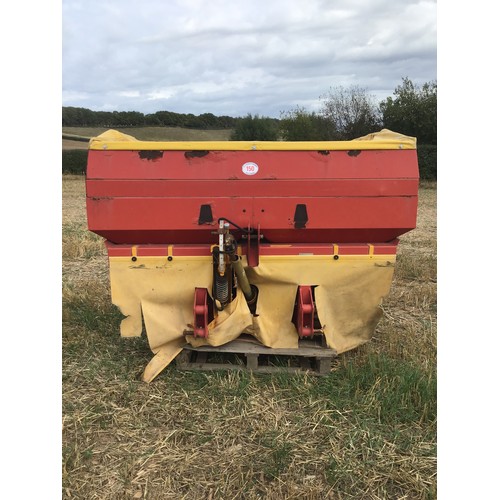 150 - KRM 24 metre fertilizer spreader