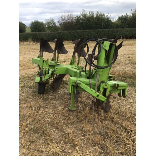 151 - Dowdeswell DP-7 4 furrow plough