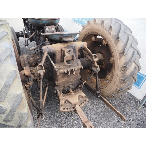 790 - Fordson Major Diesel tractor. Runs & drives. Fitted with belt pulley.