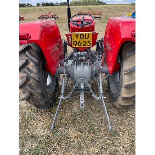 145 - Massey Ferguson 135 tractor. Runs & drives, s/n 135 - 478304. Reg YDU 962S.