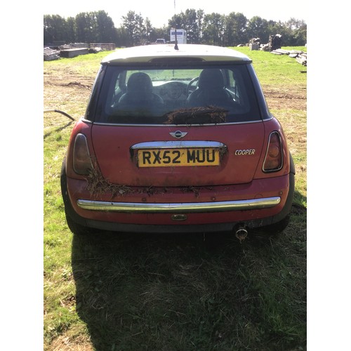 568 - Mini Cooper. Runs.  reg RX52 MUU.