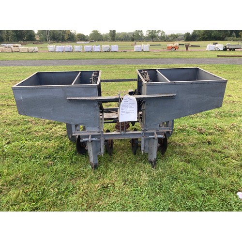 895 - Massey Ferguson 718 automatic potato planter. Badged