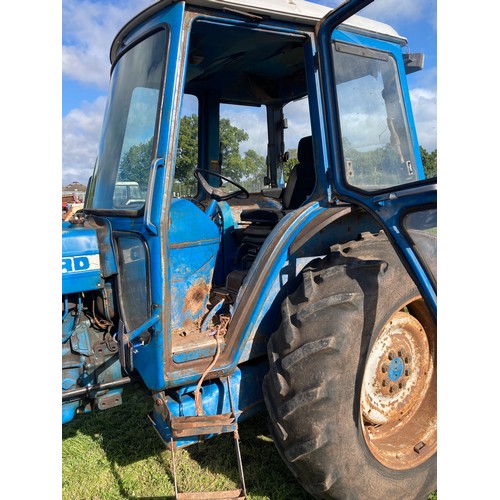 820 - Ford 7600 tractor, dual power load monitor. Assistor ram. Been used for hedge trimming this year. Re... 