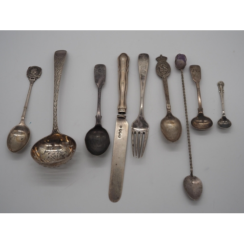 241 - Assorted silver cutlery approx. 110g