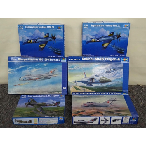 132 - 6 - Trumpeter model aircraft kits