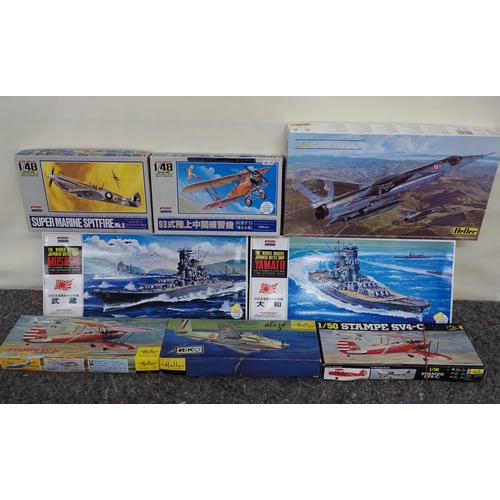 133 - 8 - Assorted model aircraft and warship models