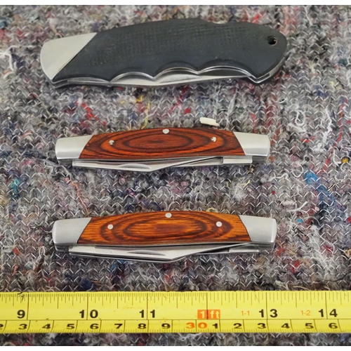 199 - 3 - Winchester pocket knives NOS