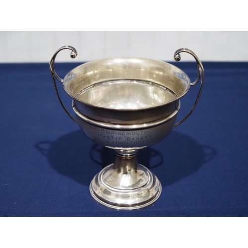 205 - Silver cup approx. 190g