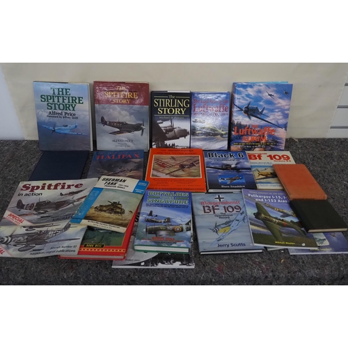 77 - Assorted WW1 and WW2 aircraft reference books