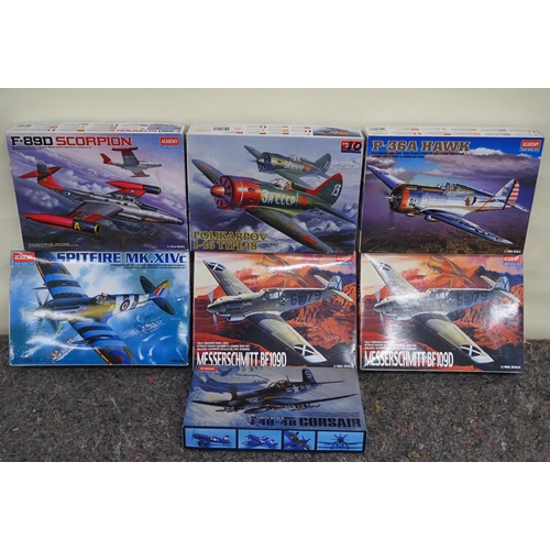 98 - 7 - Academy model aircraft kits