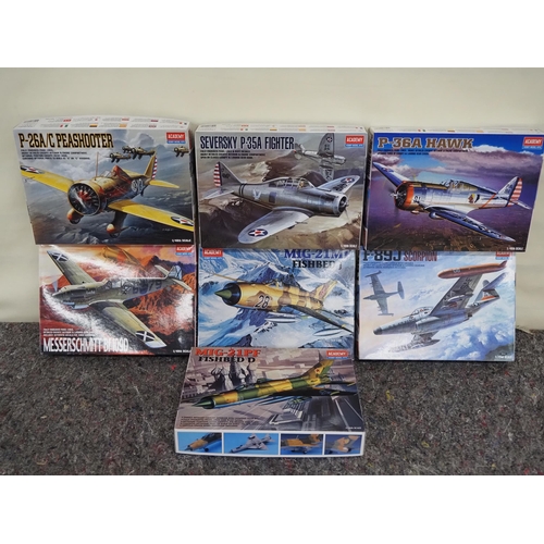99 - 7 - Academy model aircraft kits