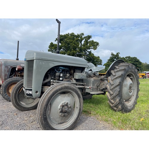 811 - Ferguson TED 20 tractor. Serial no. 186652. Runs and drives