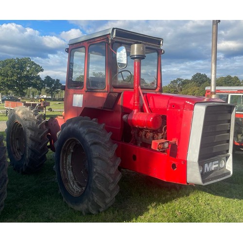 830 - Massey Ferguson 1200 Articulated tractor, 1976. Starts, runs and drives. V8 Engine. Showing 5763 hou... 