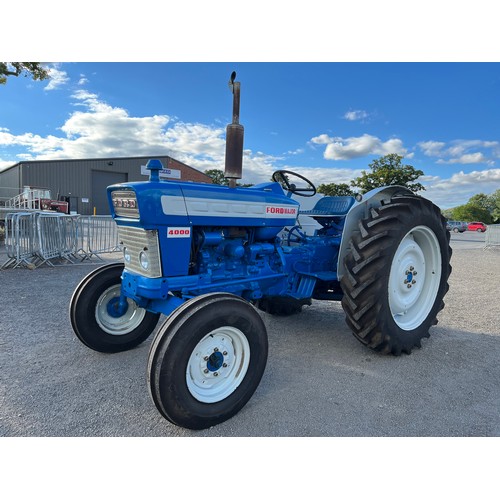 828 - Ford Major 4000 Pre Force Selecto Speed tractor. Restored, new tyres. Starts, runs and drives. Showi... 
