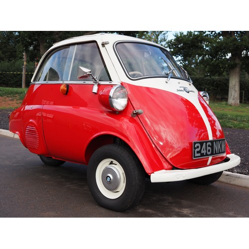 306 - BMW Isetta 300 microcar, 1961. Runs and drives, in lovely condition. C/w original maintenance manual... 