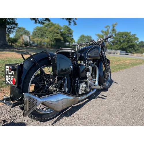 907 - Velocette KSS motorcycle. 1939. 
Frame no. 4747. 
On girder forks. Out of a private collection. Will... 