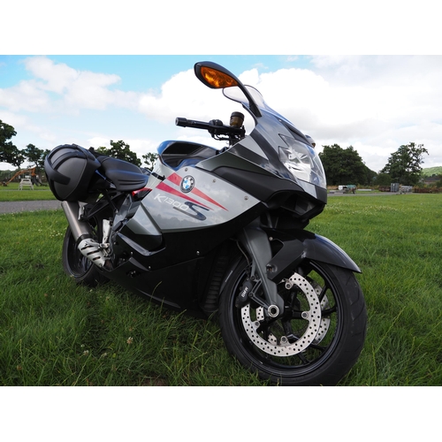 909 - BMW K1300 S motorcycle. 2010
Engine no. 27102127
Runs and rides. New head, radiator, water pump and ... 