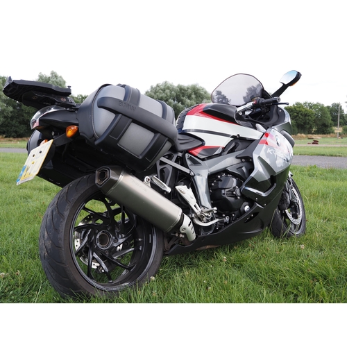 909 - BMW K1300 S motorcycle. 2010
Engine no. 27102127
Runs and rides. New head, radiator, water pump and ... 