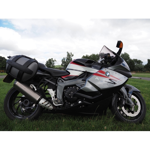 909 - BMW K1300 S motorcycle. 2010
Engine no. 27102127
Runs and rides. New head, radiator, water pump and ... 