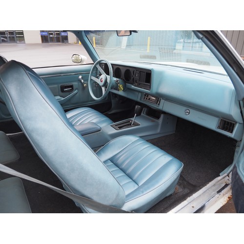 315 - Chevrolet Camaro 5.7 350 V8 Auto, 1981. Runs and drives. Has exhaust headers. 4 BBL Holley carburett... 