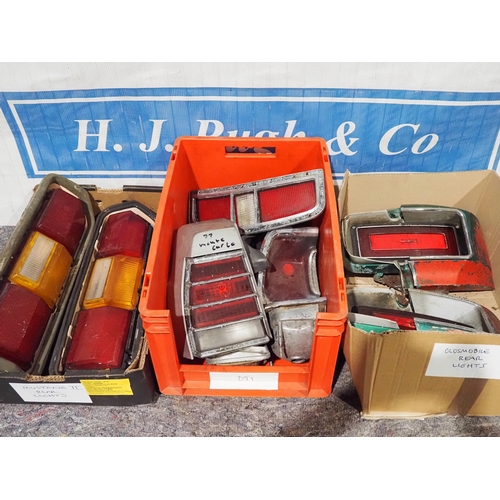 125 - Assorted American car rear lights to include Mustang