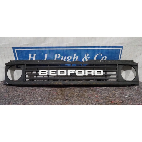 149 - Bedford front grill