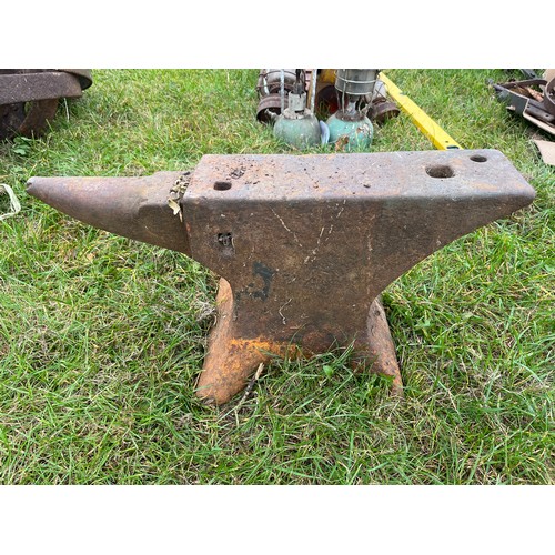 976B - Large anvil