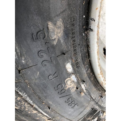 1811 - 4 Wheels & tyres 385/65R22.5