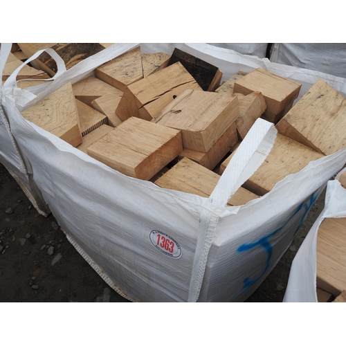 1363 - Oak firewood blocks