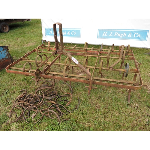 1740 - Spring tine cultivator