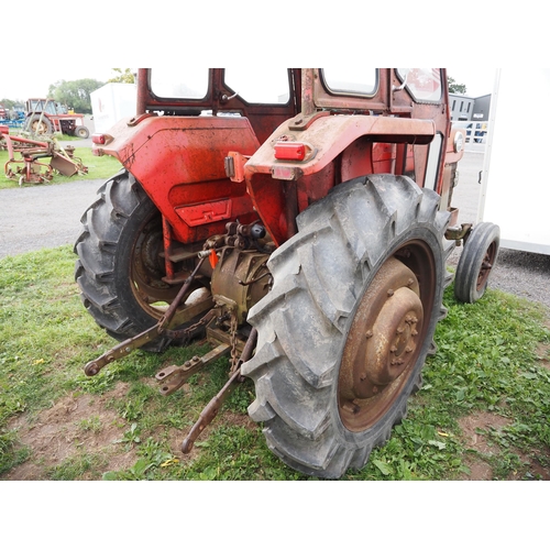 1756 - Massey Ferguson 165 tractor. Showing 2787 hours. Runs and drives