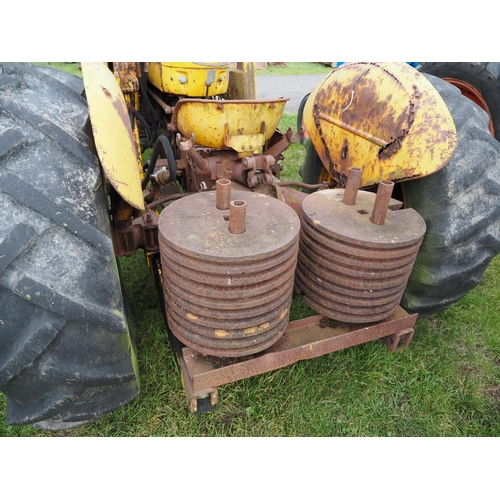 1775 - Massey Ferguson 65 Industrial tractor, loader, runs and drives